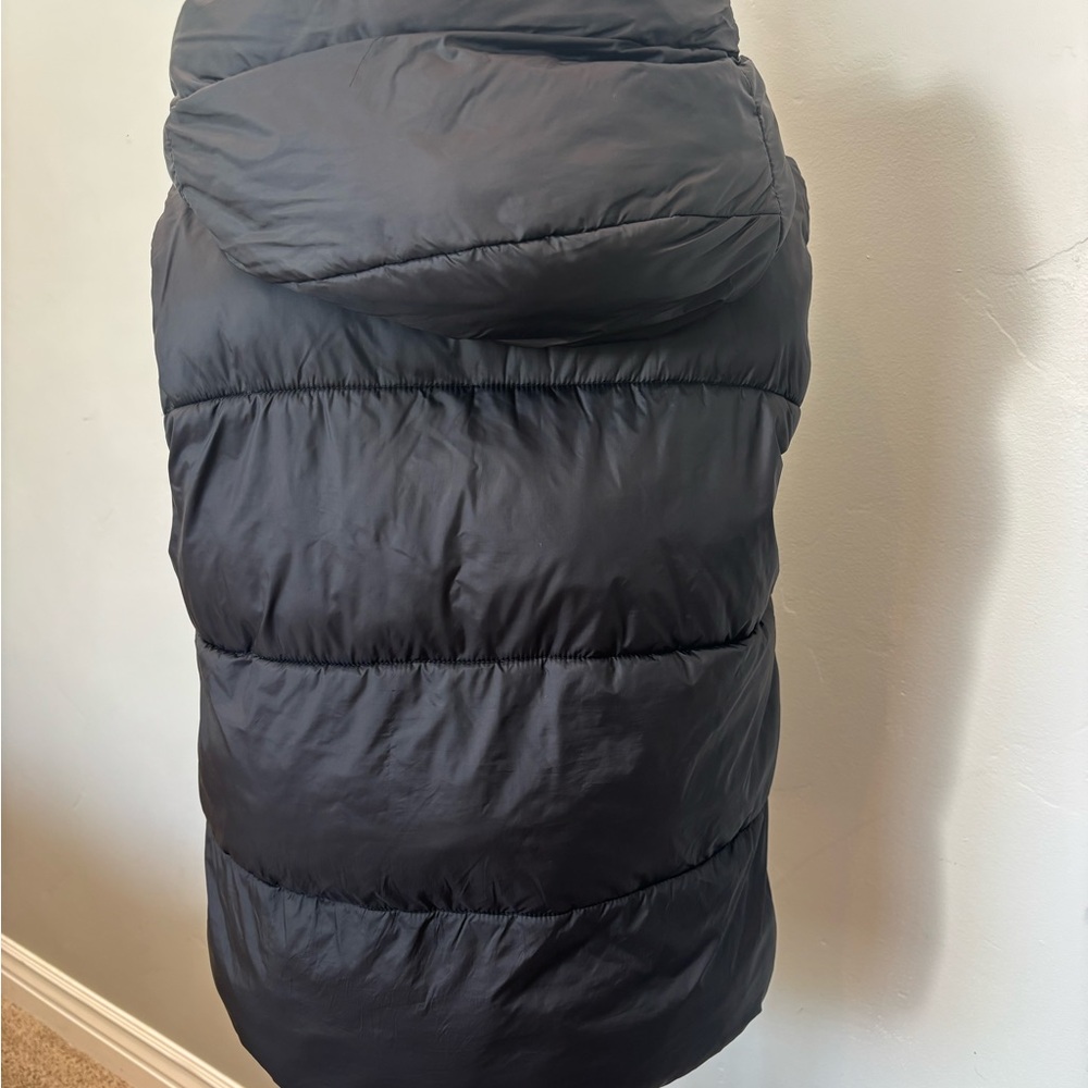 Vero Moda Black Hooded Vest - Picture 2 of 6